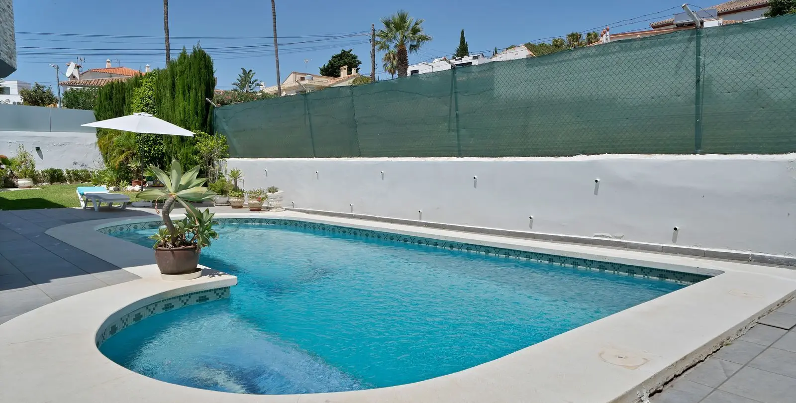 Sale of detached villa in Estepona 56