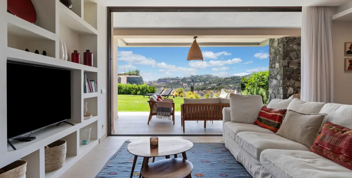 Продажа апартаментов на первом этаже в Benahavís 1