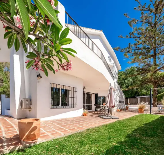 Venta de villa independiente en El Coto