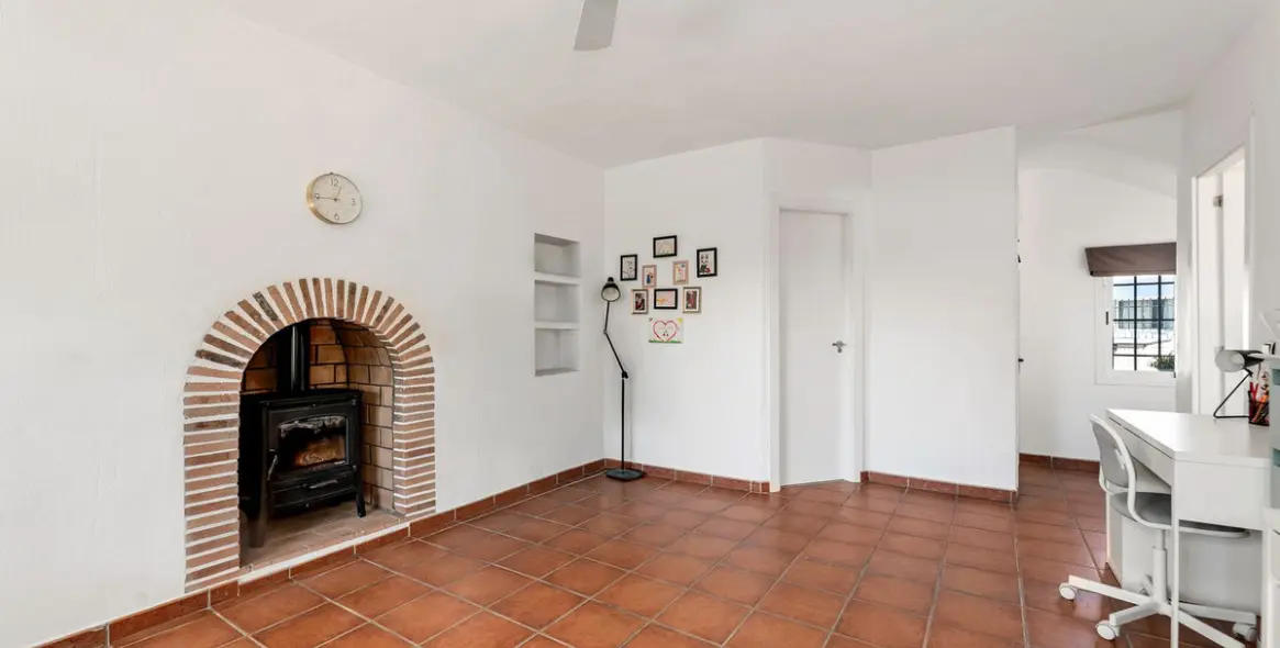 Venta de villa independiente en El Coto 28