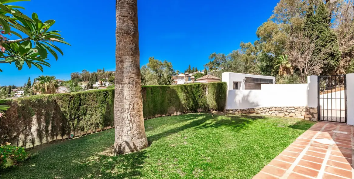 Venta de villa independiente en El Coto 36