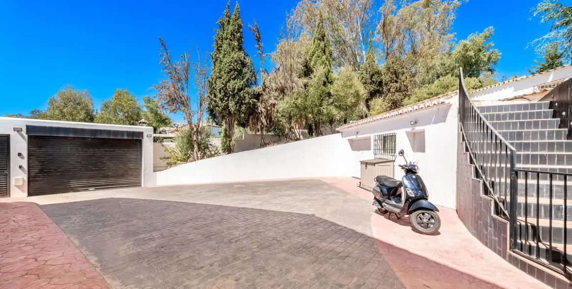 Venta de villa independiente en El Coto 42