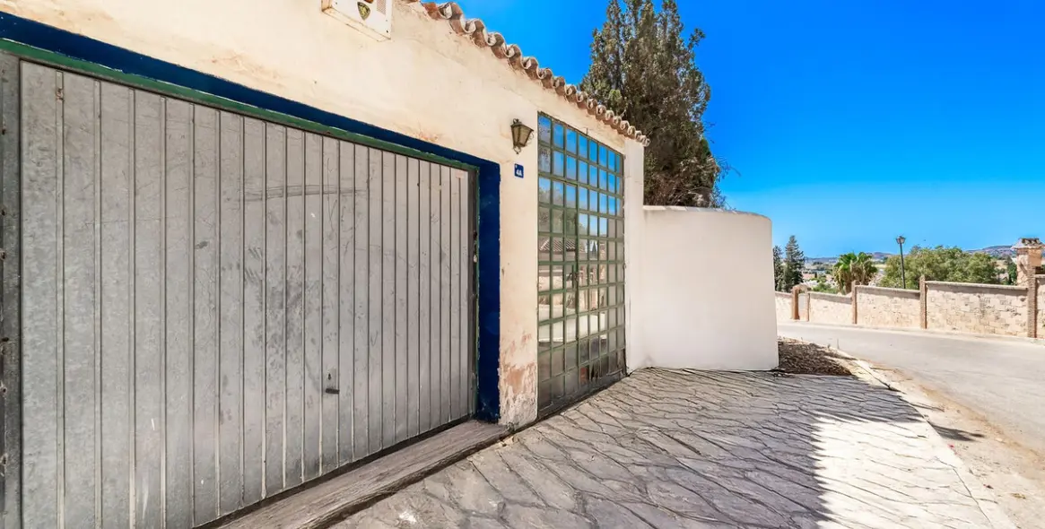 Venta de villa independiente en El Coto 46