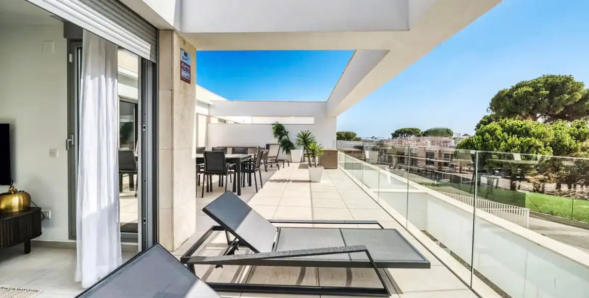 Venta de ático en Elviria 3