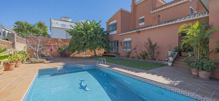 Oтдельно стоящая вилла R5206330 0