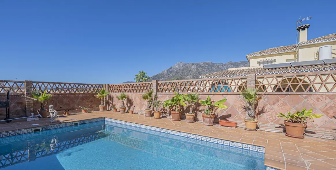 Продажа  отдельно стоящей виллы в Marbella (район Marbella) 3