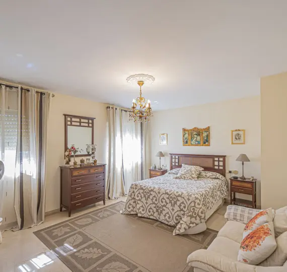 Oтдельно стоящая вилла R5206330