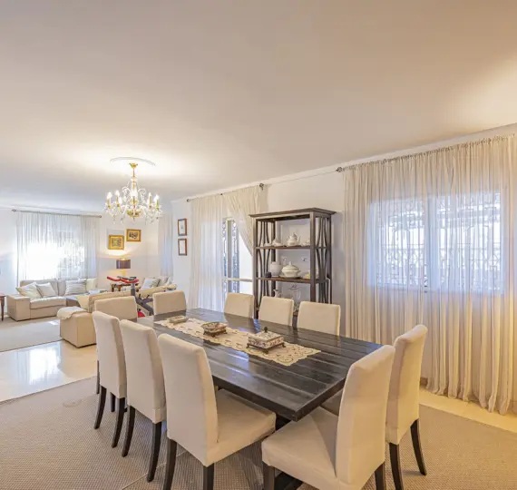 Oтдельно стоящая вилла R5206330