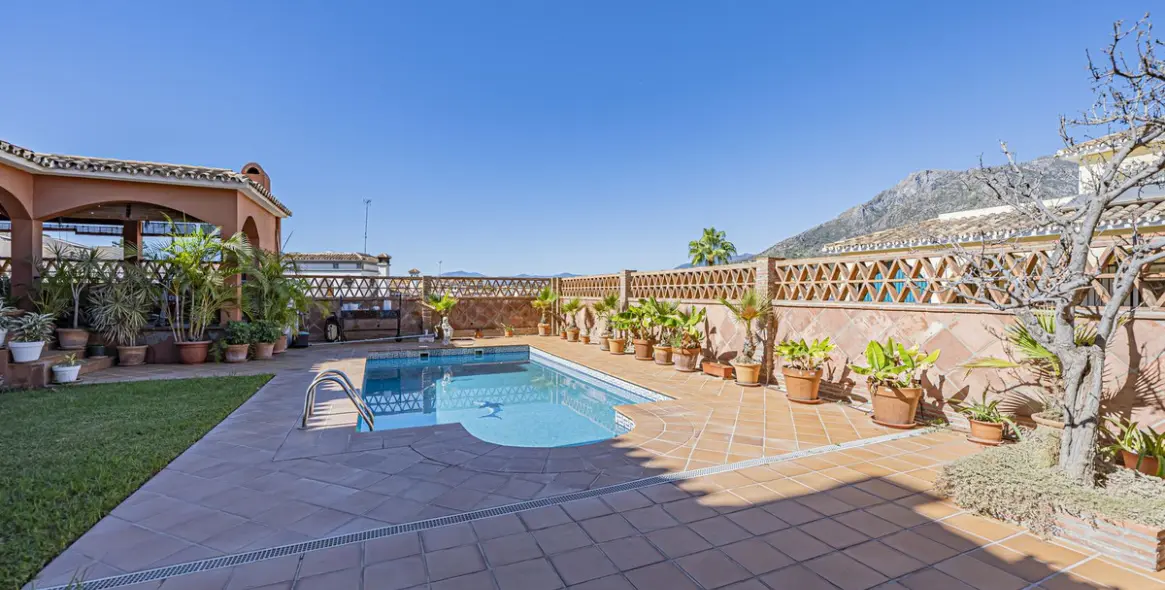 Продажа  отдельно стоящей виллы в Marbella (район Marbella) 12