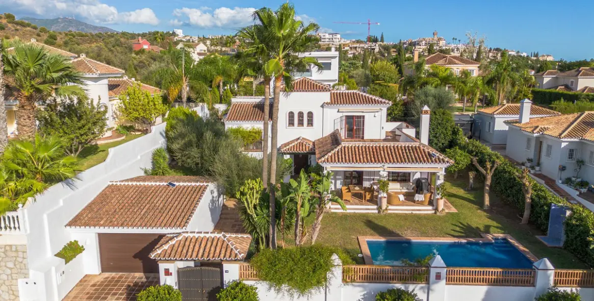 Продажа  отдельно стоящей виллы в Mijas Golf 1