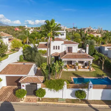 Продажа  отдельно стоящей виллы в Mijas Golf