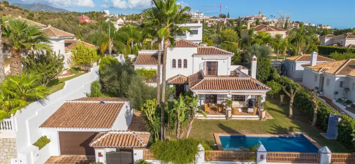 Продажа  отдельно стоящей виллы в Mijas Golf 0