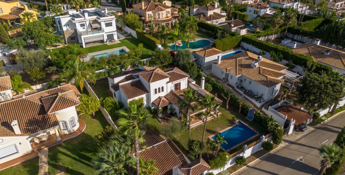 Продажа  отдельно стоящей виллы в Mijas Golf 2