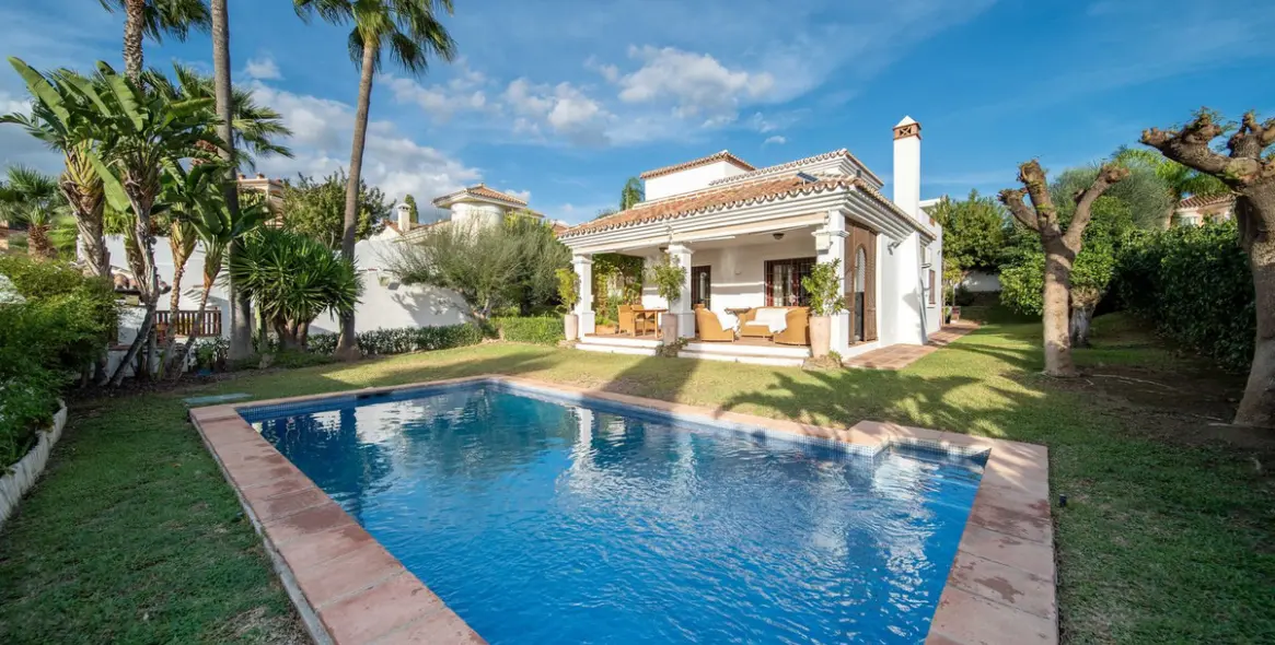 Продажа  отдельно стоящей виллы в Mijas Golf 6