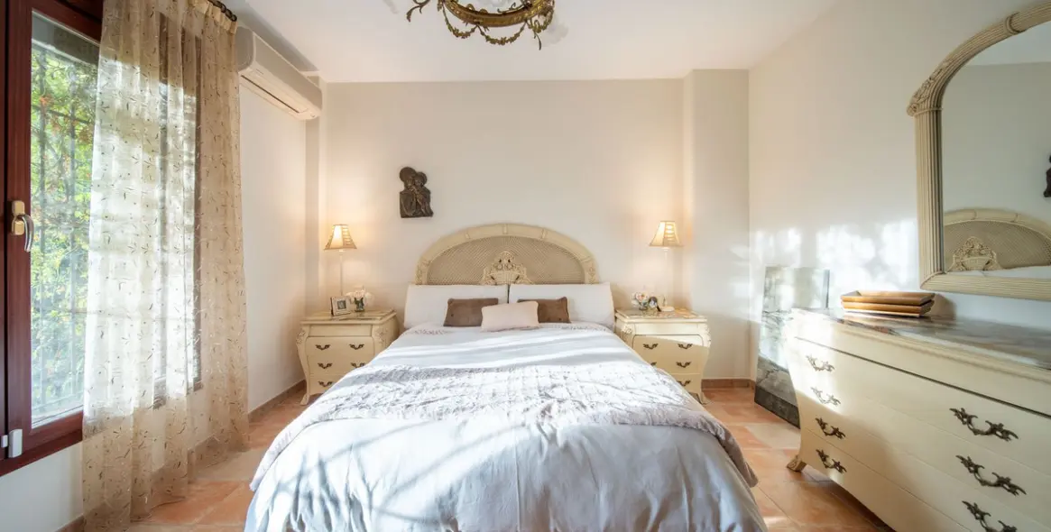 Продажа  отдельно стоящей виллы в Mijas Golf 23