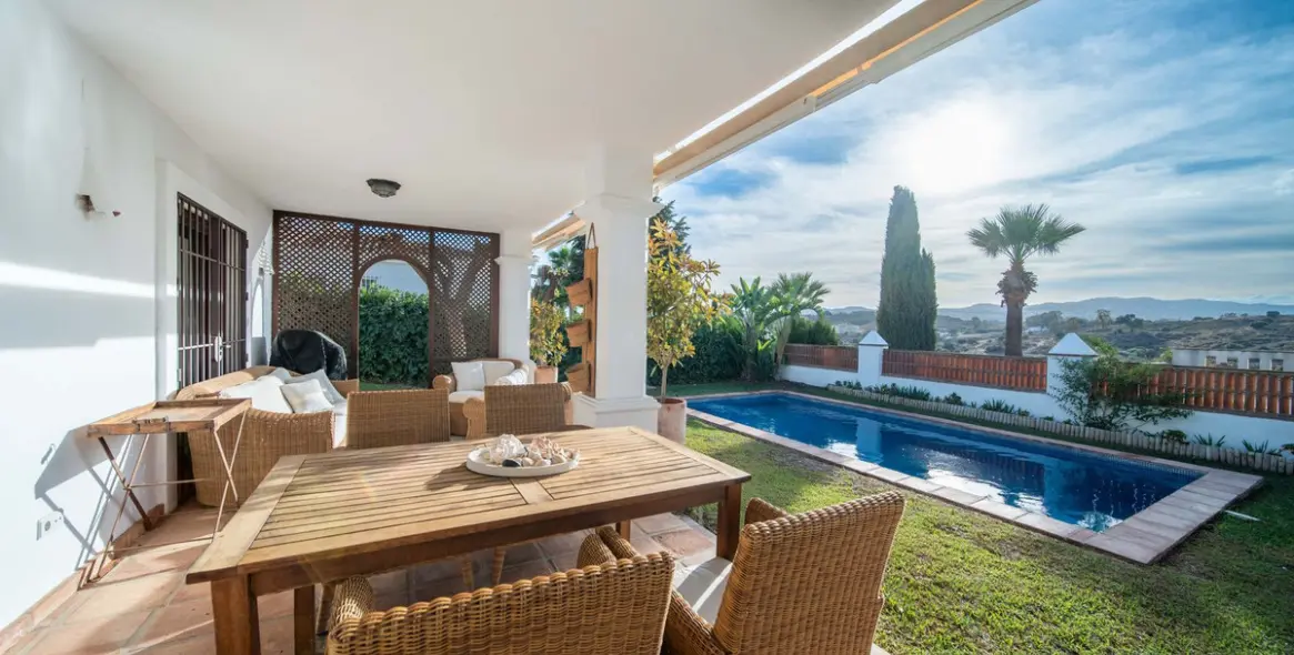 Продажа  отдельно стоящей виллы в Mijas Golf 38