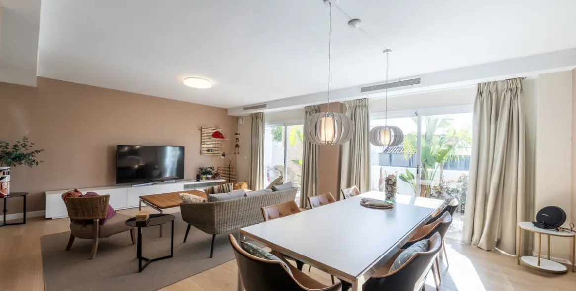 Sale of detached villa in Torremuelle 15