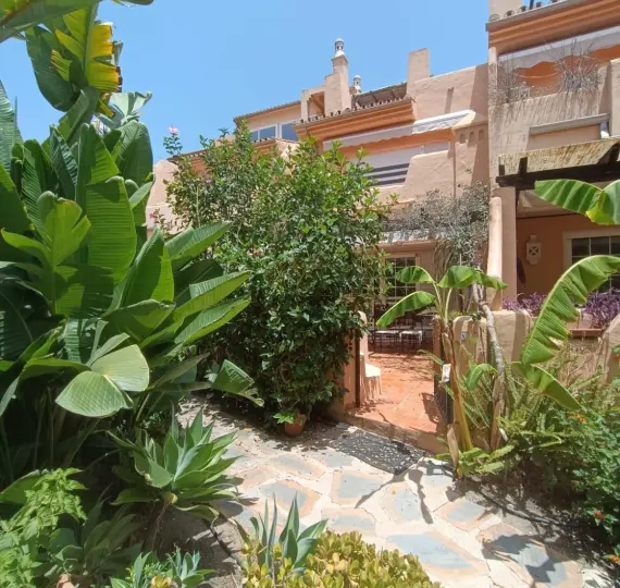 Venta de casa pareada en Nagüeles