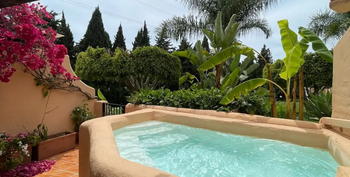 Продажа дома на две семьи в Nagüeles 3