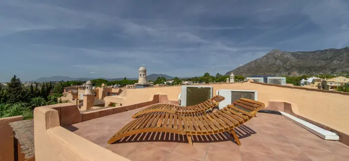 Venta de casa pareada en Nagüeles 4