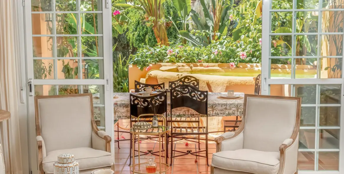 Продажа дома на две семьи в Nagüeles 11