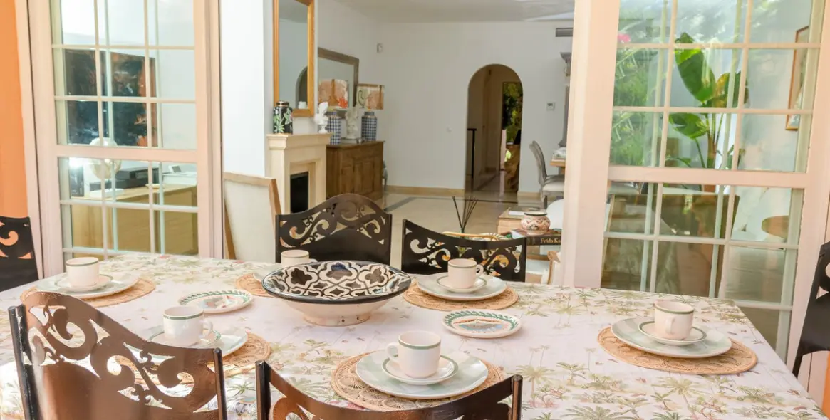 Продажа дома на две семьи в Nagüeles 13