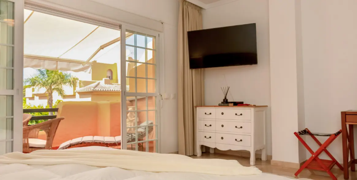 Sale of semi-detached house in Nagüeles 26