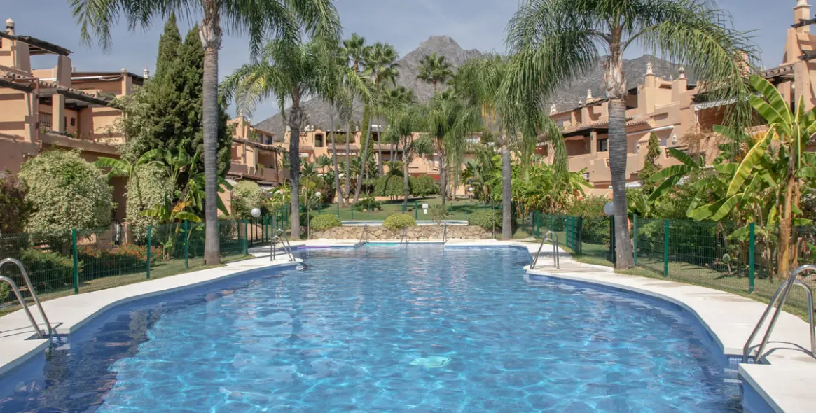 Sale of semi-detached house in Nagüeles 47