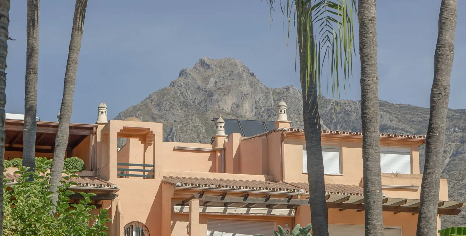 Venta de casa pareada en Nagüeles 12