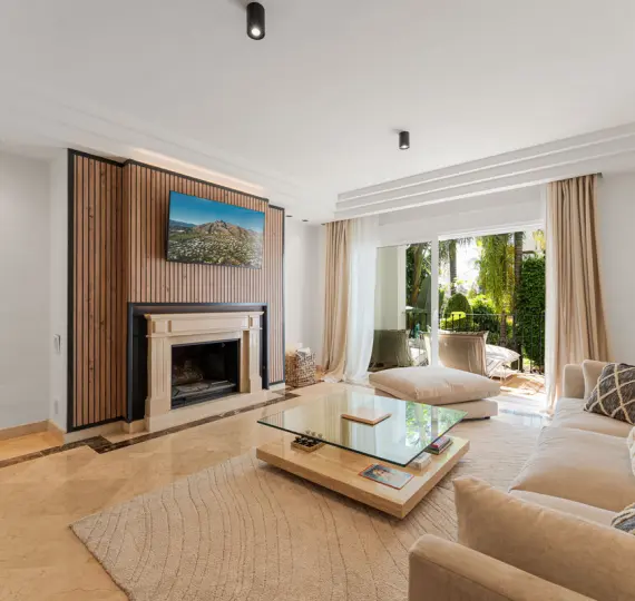 Sale of middle floor apartment in Sierra Blanca