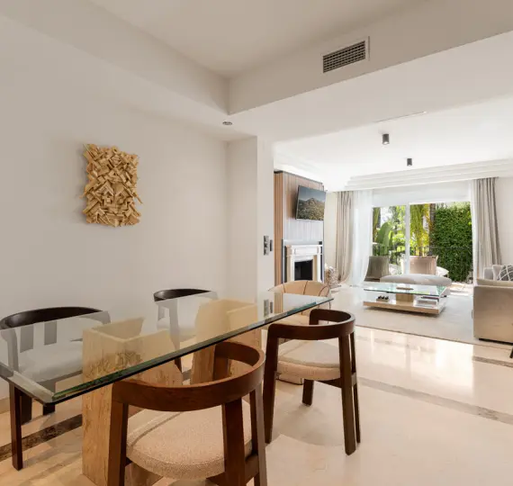 Sale of middle floor apartment in Sierra Blanca