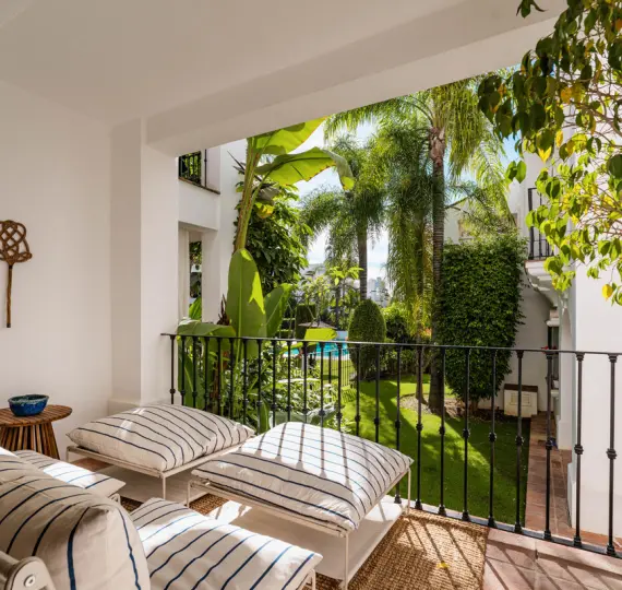 Sale of middle floor apartment in Sierra Blanca