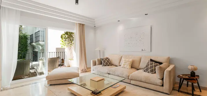 Venta de apartamento en planta media en Sierra Blanca 1