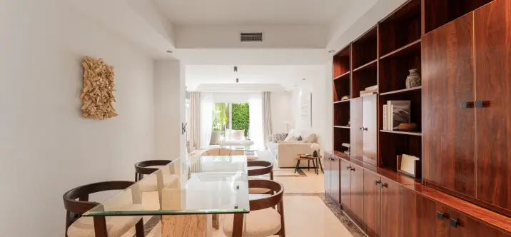 Venta de apartamento en planta media en Sierra Blanca 4