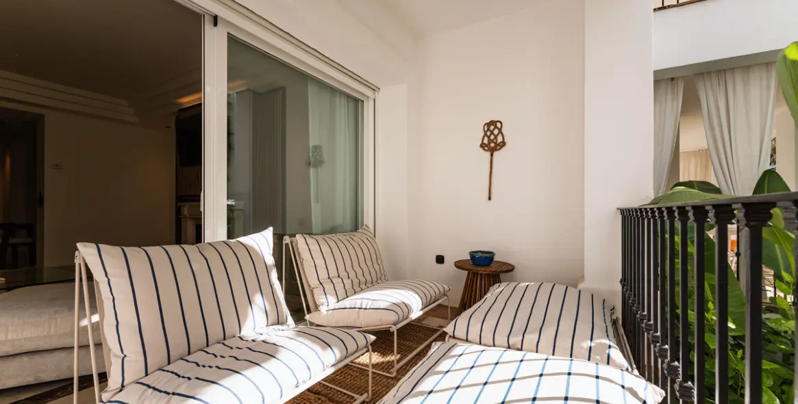 Продажа апартаментов на среднем этаже в Sierra Blanca 7