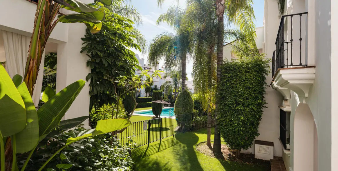 Продажа апартаментов на среднем этаже в Sierra Blanca 22