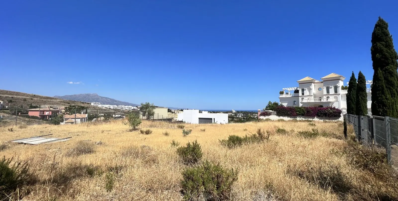 Venta de parcela residencial en Benahavís 1