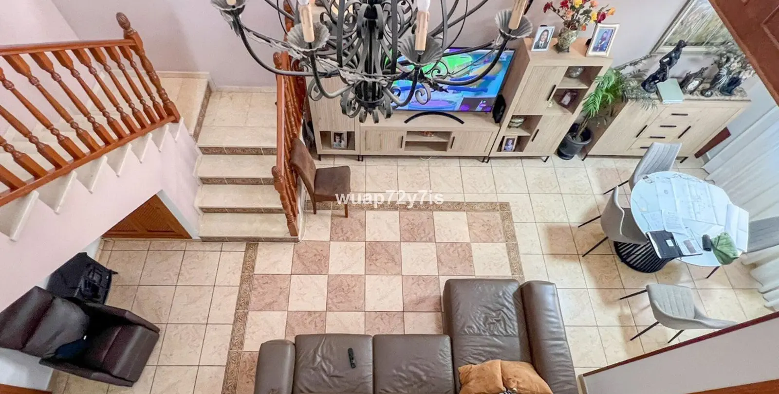 Продажа дома на две семьи в Estepona 1