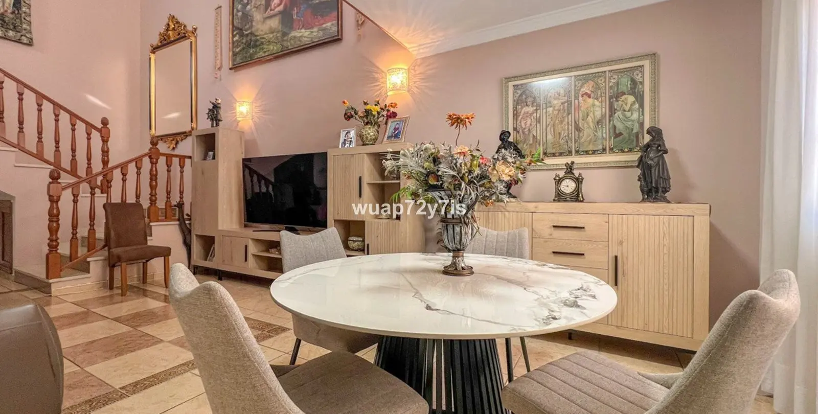 Продажа дома на две семьи в Estepona 9