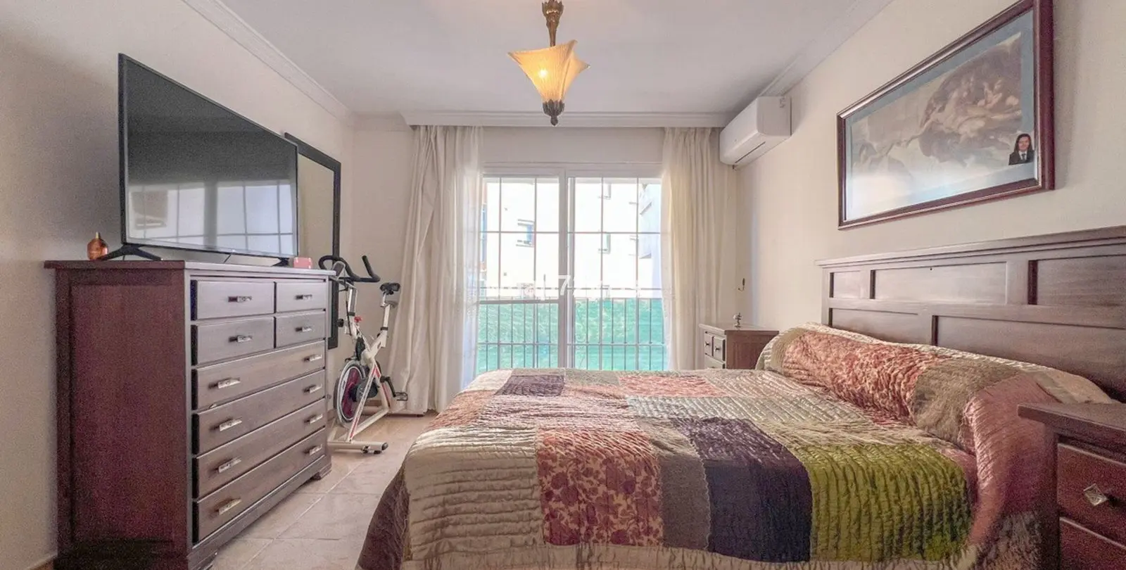 Продажа дома на две семьи в Estepona 13