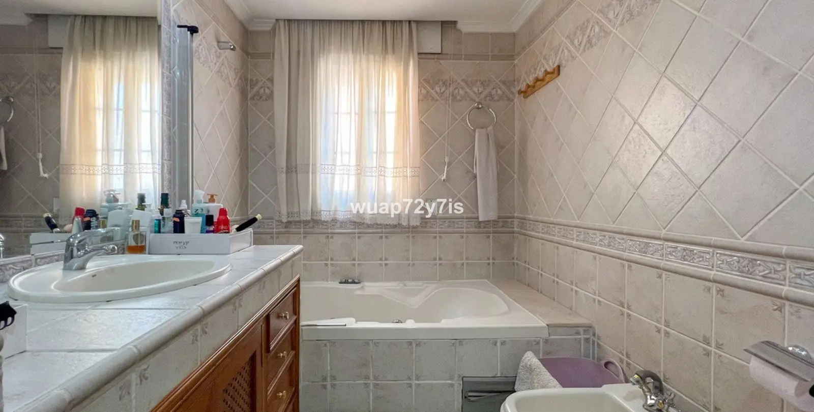 Продажа дома на две семьи в Estepona 28