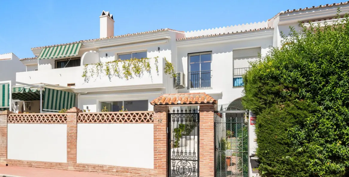 Sale of townhouse in San Pedro de Alcántara 17