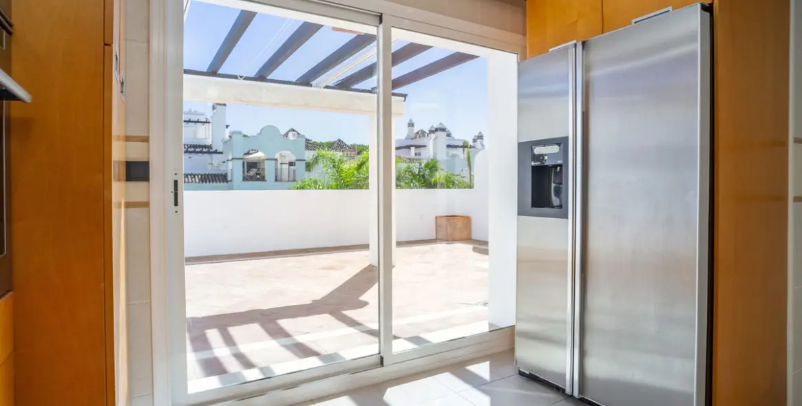 Sale of penthouse duplex in Marbella 14