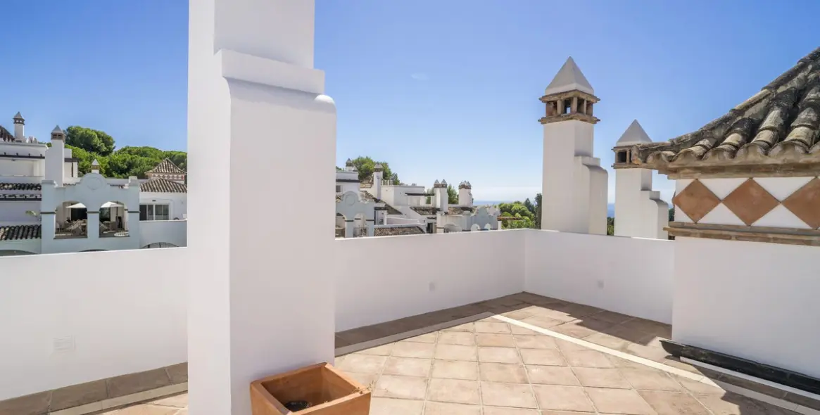 Продажа двухуровневого пентхауса в Marbella 22