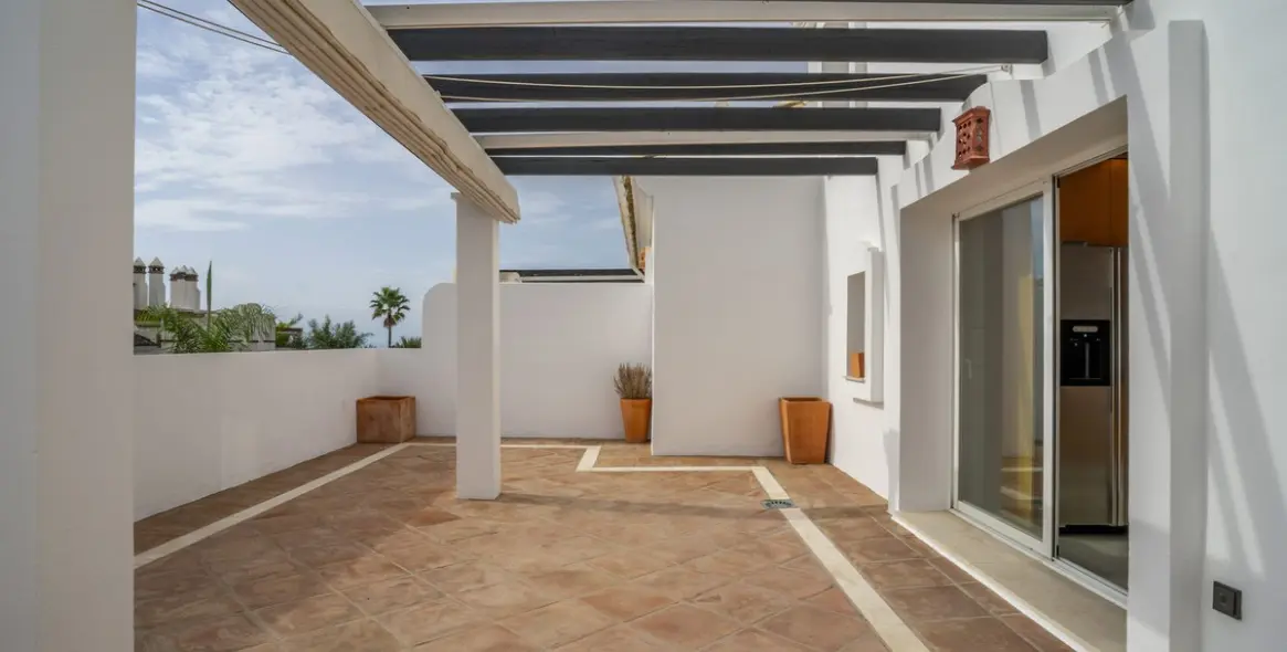 Продажа двухуровневого пентхауса в Marbella 48