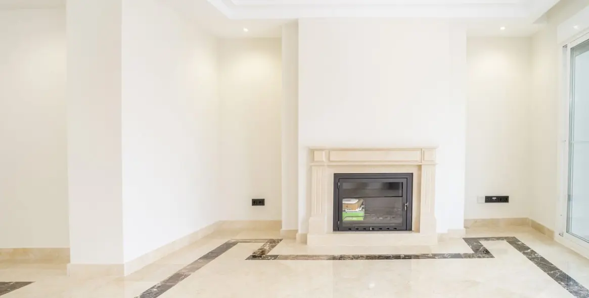 Продажа двухуровневого пентхауса в Marbella 56