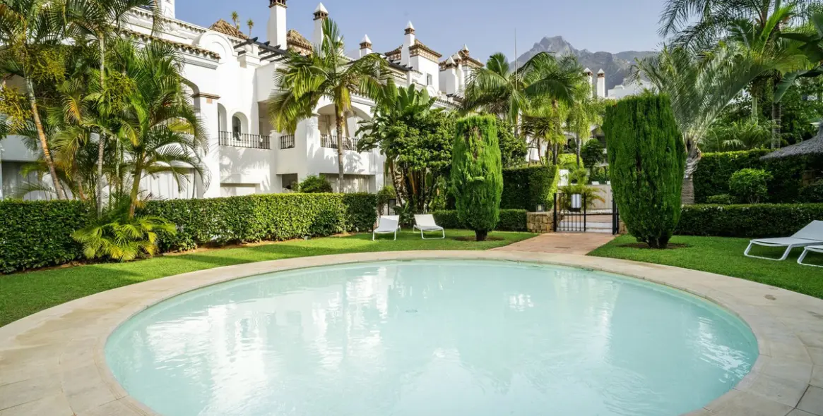 Продажа двухуровневого пентхауса в Marbella 69