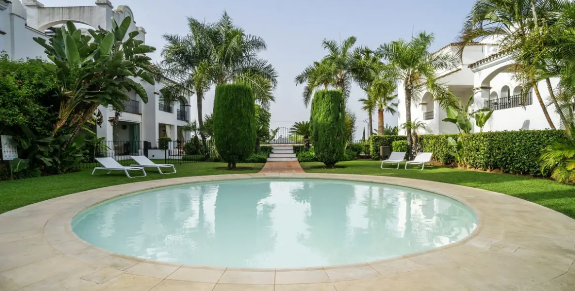 Продажа двухуровневого пентхауса в Marbella 74