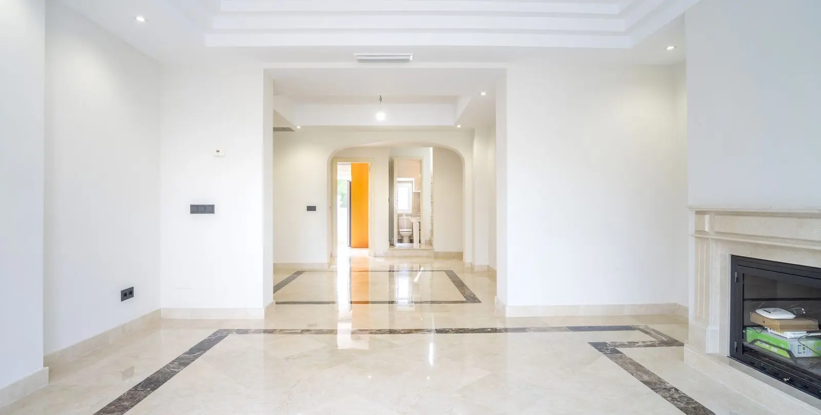 Продажа двухуровневого пентхауса в Marbella 57
