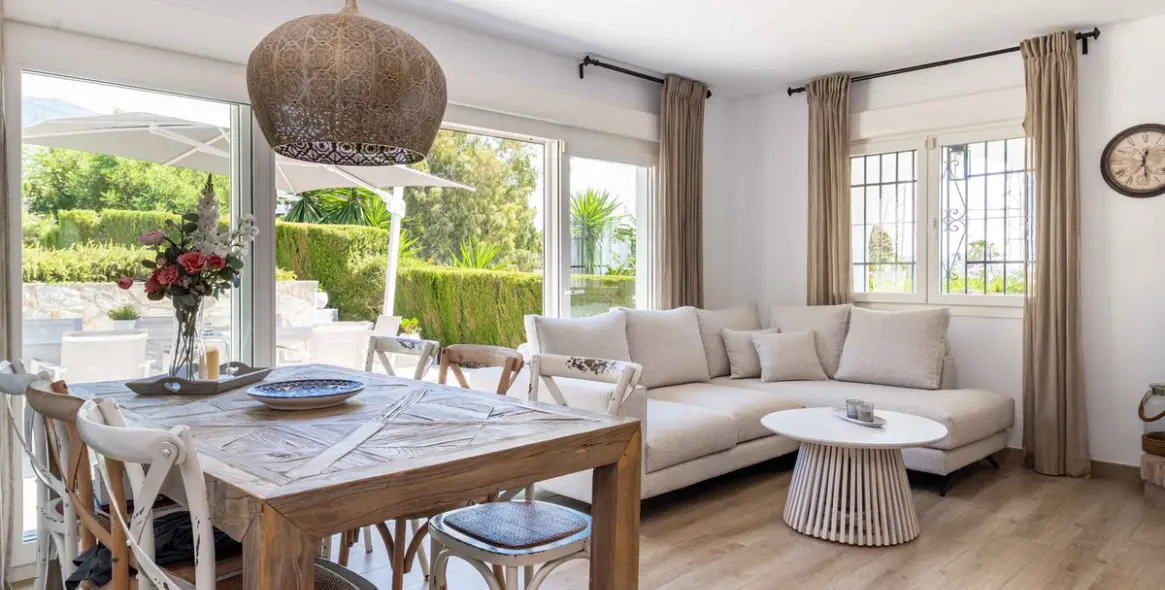 Продажа  отдельно стоящей виллы в Torreblanca 6